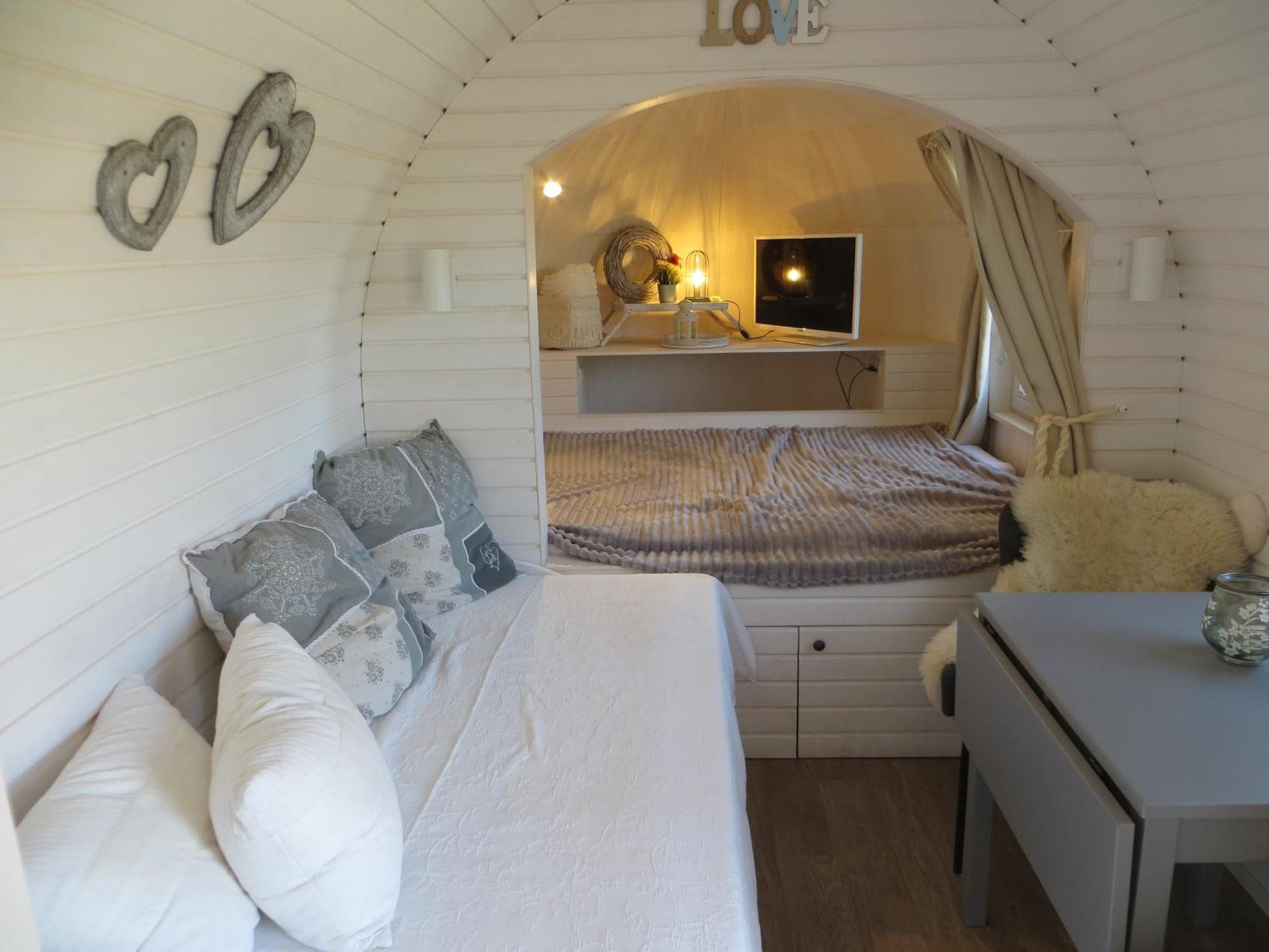 Bettis - Uebernachten Im Iglu-Tinyhaus Tostedt  Bagian luar foto